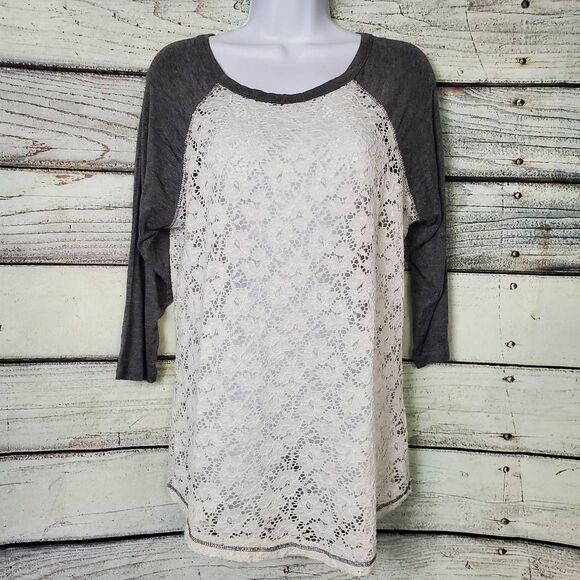 Maurices Women’s Gray White Lace Front Raglan 3/4 Sleeve Top Size 0x - Picture 1 of 7